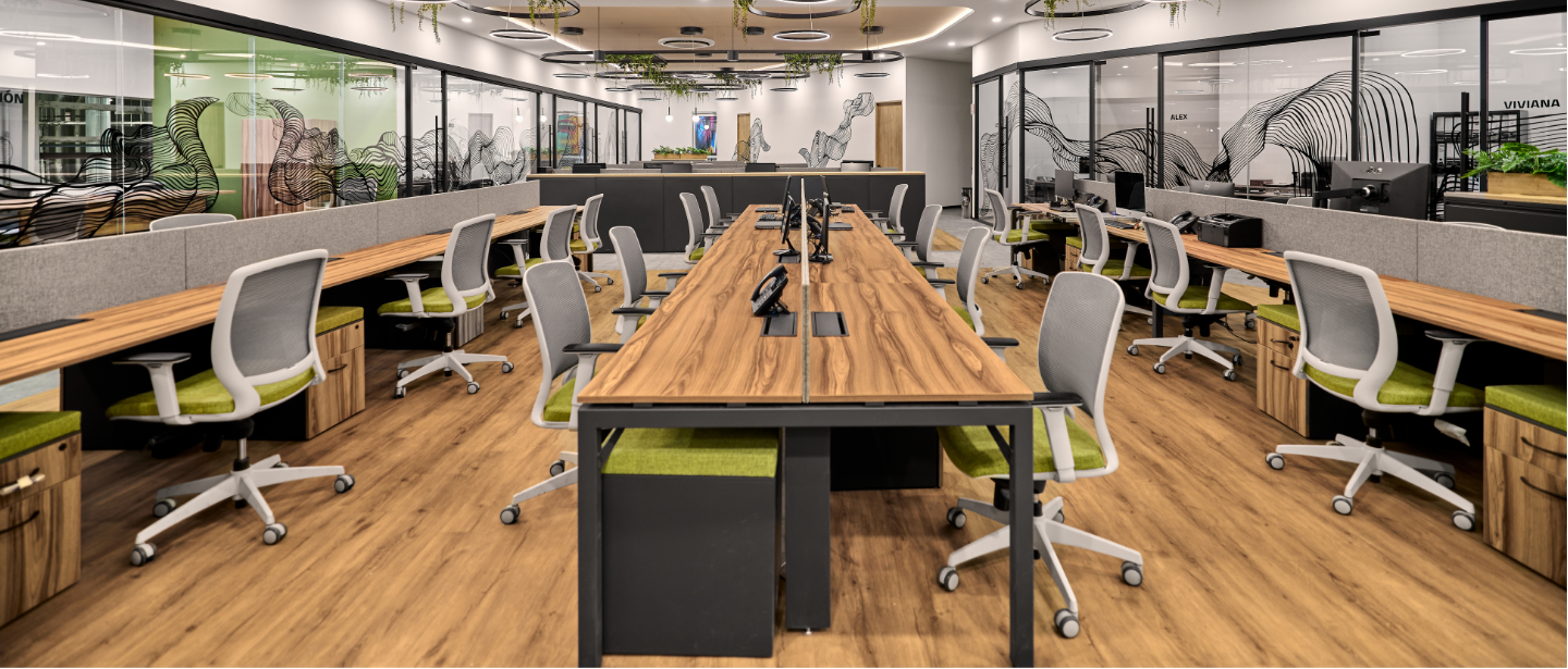 ¿Cómo influye la arquitectura en los espacios de trabajo? | PM STEELE®